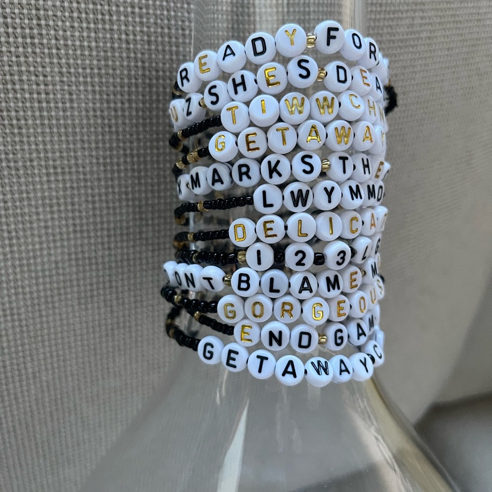 Bestselling Friendship Bracelets for Trading at Taylor Swift events. 25 Pack - Picture 6 of 16